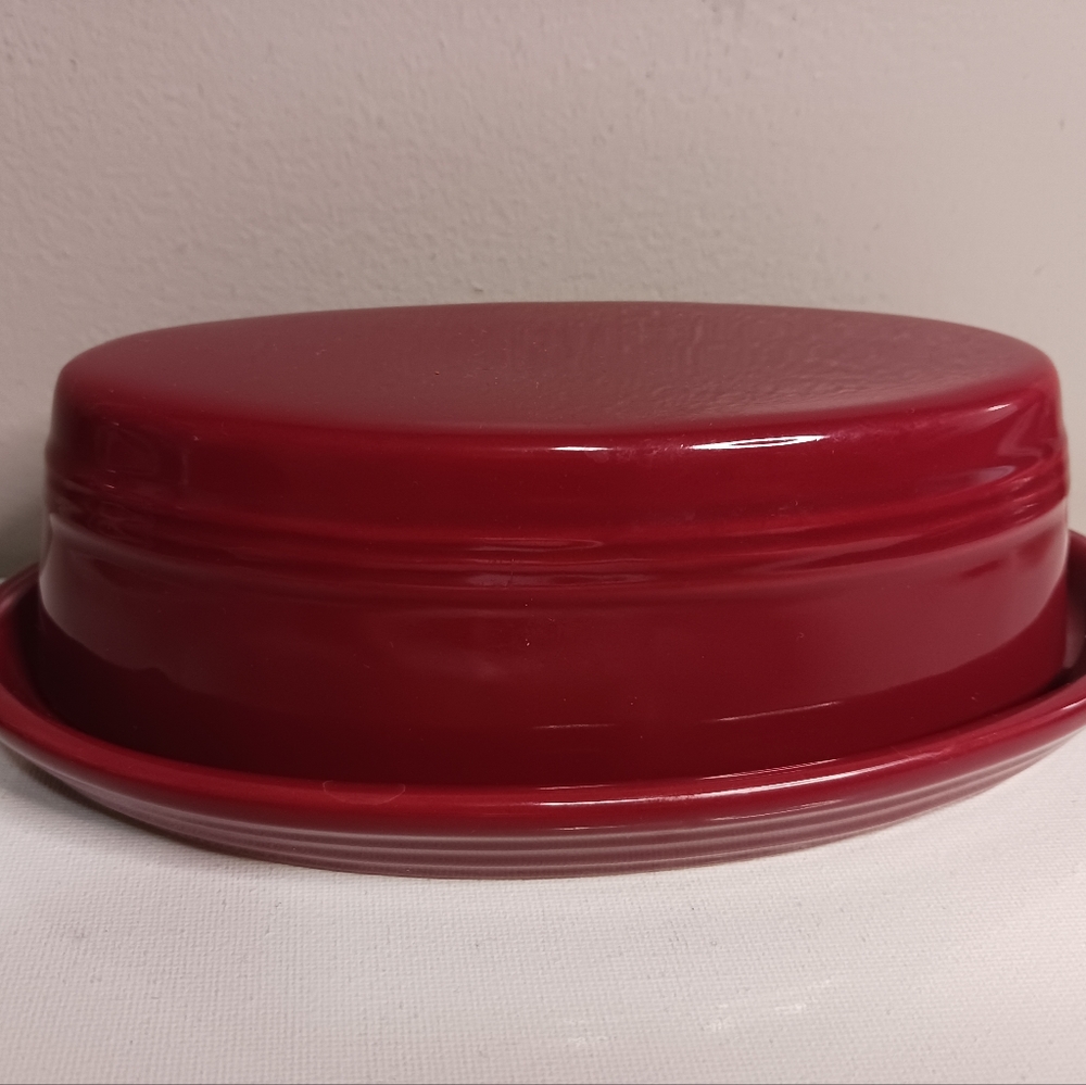 Oggi burgundy red rib ceramic butter dish with lid